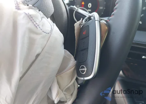 2025 Nissan Kicks Sr Intelligent Awd z USA, uszkodzony, nr VIN 3N8AP6DBXSL314232